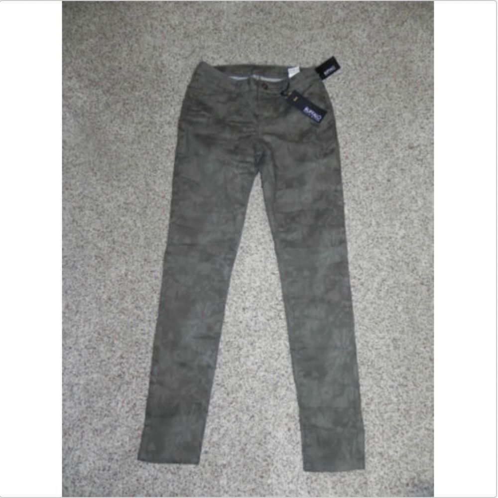 Buffalo David Bitton Sz 26 Skinny Faith NWT